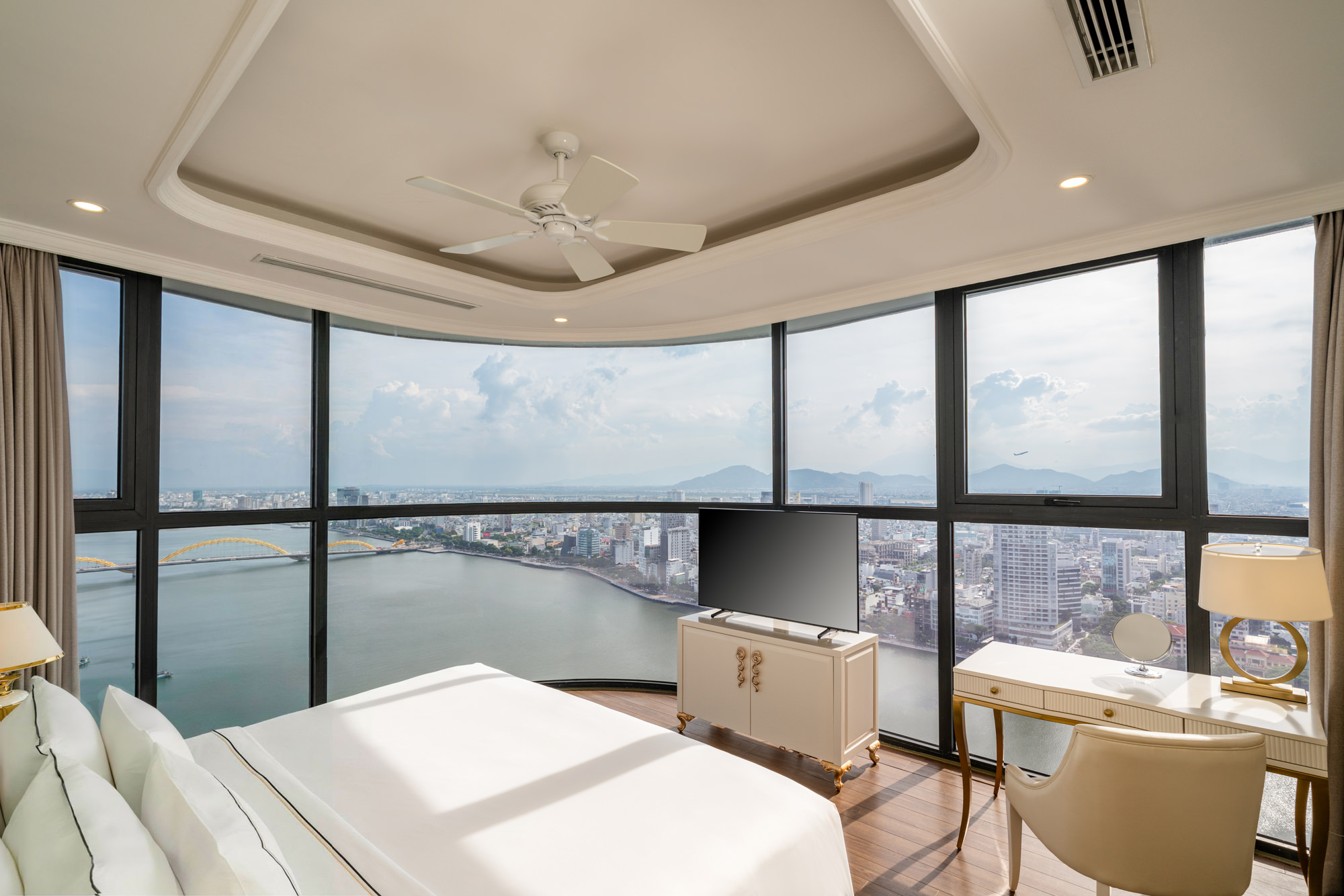 A luxurious suite overlooking sweeping views of Danang