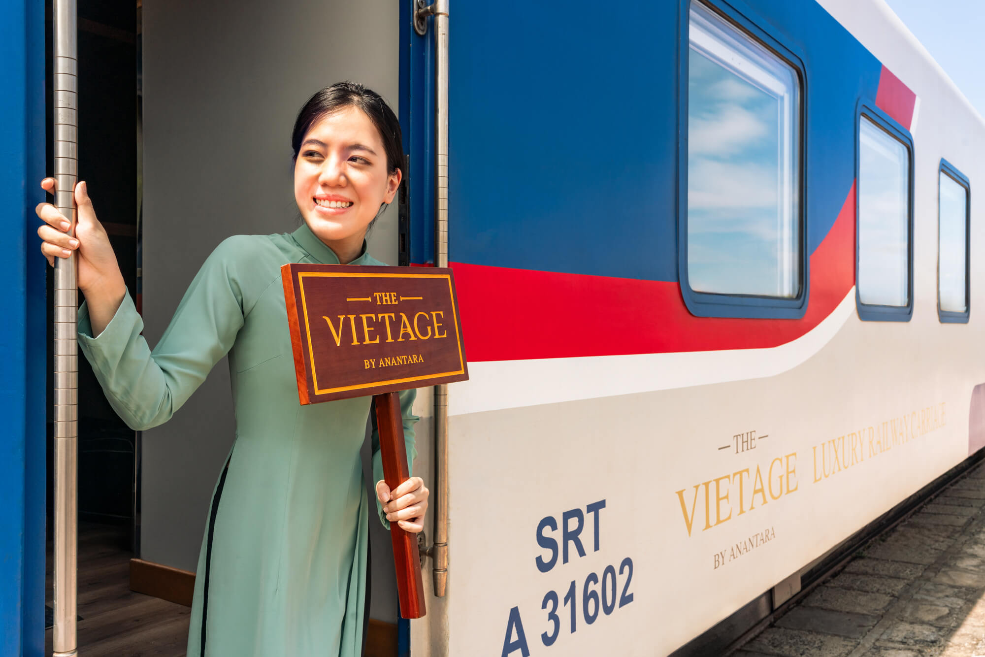 Hospitality photographer takes to the rails for a luxury train journey on the Vietage.